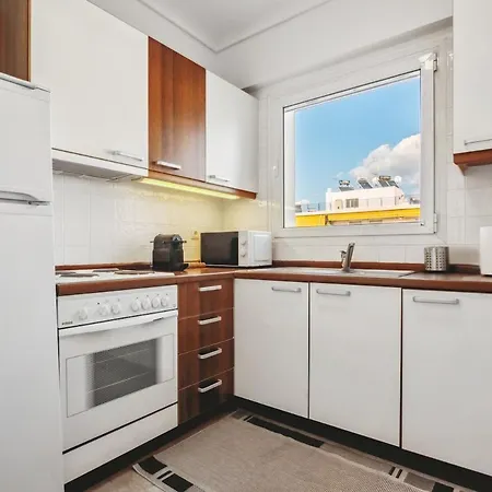 Apartment One-bedroom Jacuzzi Glyfada *