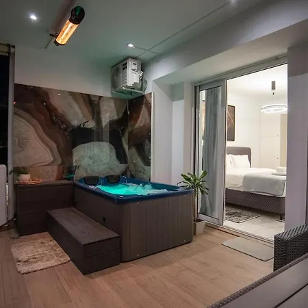 Apartment One-bedroom Jacuzzi Glyfada