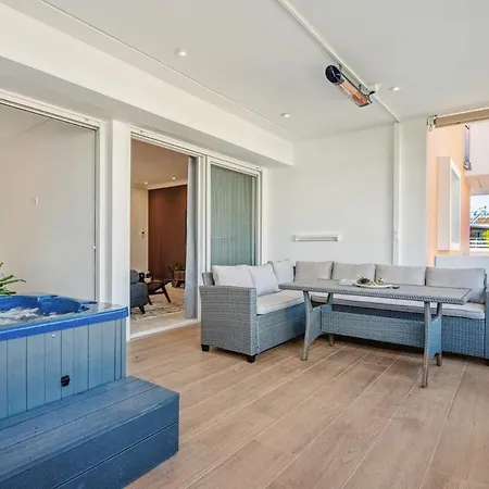 One-bedroom Jacuzzi Glyfada * Athen